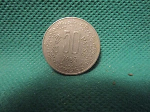 1985 India 50 Paise - Beautiful Coin - Ashoka Emblem - Picture 1 of 2