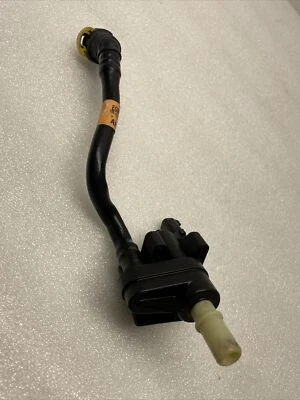 Ford Fusion SE 2014 20, L sistema de emisiones manguera de conexión de combustible tubo de retorno OEM Foto 1 de 4