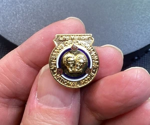 Vintage VFW Veterans Of Foreign Wars National Home Life Member Lapel Pin (A053) - Picture 1 of 5
