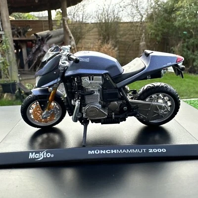 MAISTO Diecast Motorbike MunchMammut (Mammoth) 2000  - Scale 1:18 with Plinth - Image 1 of 4