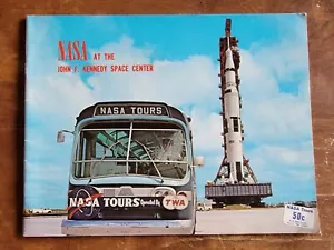 Nasa Tours Operated By TWA @ John F Kennedy Space Center Vintage 1975 Booklet - Foto 1 di 11