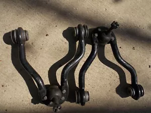 Moog Front Upper Control Arm Kit For Chevy Silverado Tahoe Sierra Yukon PAIR NOS - Bild 1 von 4