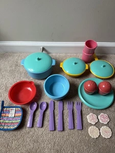 Lot of VTG Kitchen Play Toys Little Tikes Fisher-Price Tyco Pot Holder Plate S&P - Picture 1 of 24