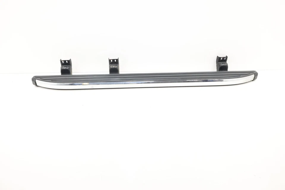 Nissan Pathfinder 2018-2020 lado derecho estribo OEM Foto 1 de 4