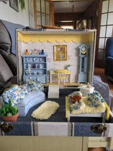 Suitcase Dollhouse Playhousee Portable,1/12 Scale Handmade Ooak - Picture 1 of 4