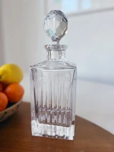 Crystal Glass Decanter w/ Stopper Heavy Reed & Barton Soho Art Deco Incredible - Picture 1 of 5