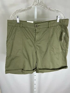 Style & Co. pantaloncino donna con polsini taglia 16S corto verde nuovo con etichetta - Foto 1 di 6