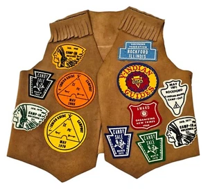 Vintage Lederweste mit 12 Patches Rockford IL YMCA Indianer 60er Jahre - Bild 1 von 7