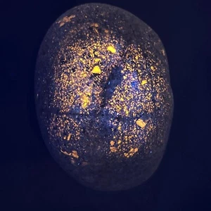 FLUORESCENT SODALITE ROCK FROM LAKE ONTARIO IN NEW YORK! FREE DOMESTIC SHIPPING! - Picture 1 of 7