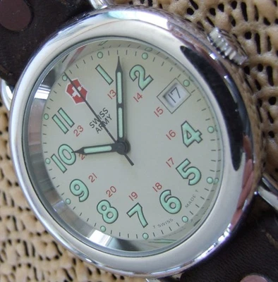 SWISS ARMY Watch~Men Early CAVALRY~Rare Marlboro COUNTRY Store~Cream Dl~OEM Band - Image 1 of 4