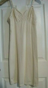 Women's Vintage Full Slip, Small (32), Off White - Picture 1 of 3