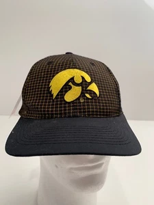 De Colección Nuevo Iowa Hawkeyes Snap Back Sombrero Por Logotipo 7 Deadstock Nuevo con Etiquetas  - Imagen 1 de 7