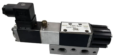 Válvula de controle direcional pneumática solenóide MEAD P05-601-002L 220/60 AC - Imagem 1 de 3