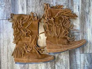  Minnetonka Damen Fransen Wildleder Mokassin Stiefel Braun Größe 7 - Bild 1 von 6