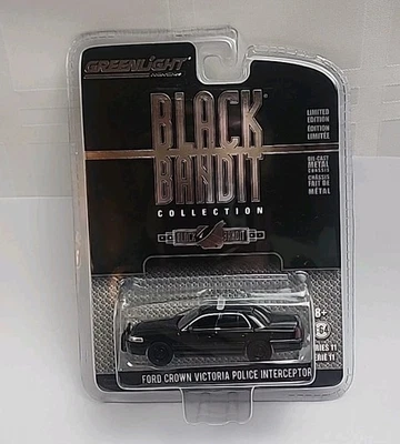 GREENLIGHT BLACK BANDIT SERIES 11 1:64 Ford Crown Victoria Police Interceptor  - Image 1 of 4