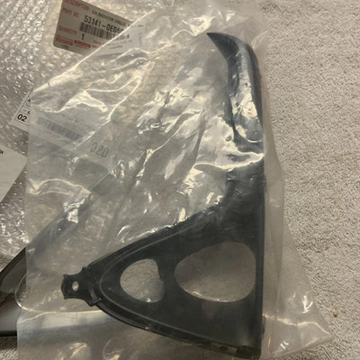 Cubierta antiniebla derecha OEM 2016-2019 Lexus RX350 RX450H 53141-0E060 81481-0E080 Foto 1 de 4