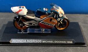 Modellino Moto Honda NSR 500 - Michael Doohan 1998 - Die Cast  1:24 De Agostini