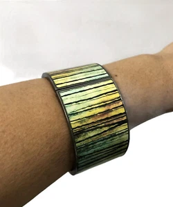 Women’s Bracelet Lia Sophia Sundown multicolored striped stretch Bangle Medium - Picture 1 of 6