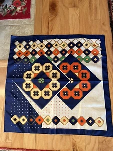 VINTAGE~SOUTHWESTERN / NATIVE AMERICAN THEME SCARF~27"Squ - Picture 1 of 9