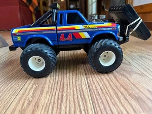 VINTAGE Radio Shack 4x4 Dash 49 RC Truck & Remote EXC CONDITION  SEE DESCRIPTION - Picture 1 of 6