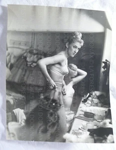ROMA DI NOTTE burlesque ANNI 50 1950 ITALIA FOTO IDEA ARREDO FOTOGRAFIA VINTAGE - Picture 1 of 2