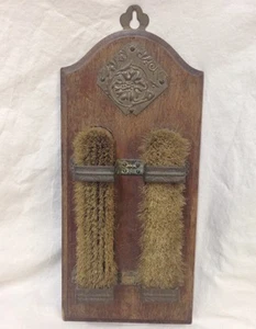 Vintage Borsten Bürsten Set Wandhalterung 3 Stück Holz Metall Halter Schuh Kleidung Asche - Bild 1 von 12