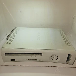 Microsoft Xbox 360 Console Only 1st Gen For PARTS REPAIR. No HDMI Cable - Picture 1 of 9