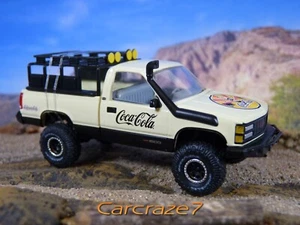 2022 M2 Machines Coca-Cola Biege '98 GMC Sierra 1500 4X4 Rubber Tires Loose P2 - Picture 1 of 3