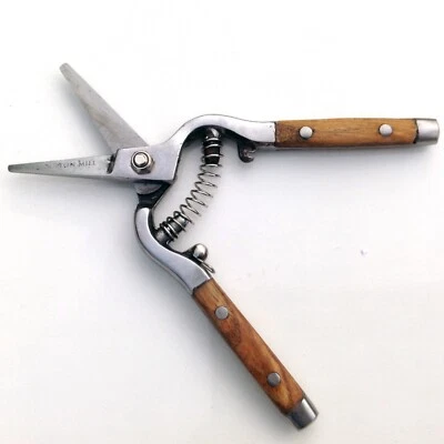 NEW Traditional Ash Wood-Handled Pruning Snips Plant Secateurs Flower Scissors - Image 1 of 4