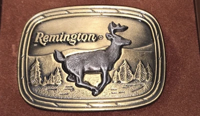 Hebilla de cinturón de colección Remmington Arms Company corriendo cola blanca ciervo 1979 por Sid Bell Foto 1 de 4