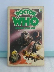 Malcolm Hulke. Doctor Who And The Space War. Paperback. 1st Edition. 1976 - Picture 1 of 6
