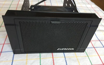 Evercool 3x3.5" HDD to 2x5.25" Bay adapter with cooling fan - Bild 1 von 4