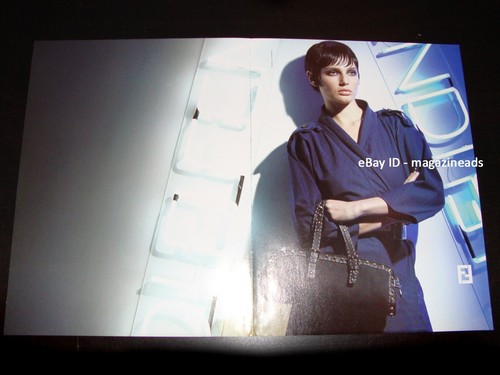 Rivista FENDI 2 pagine STAMPA ANNUNCIO PRIMAVERA 2001 BRIDGET HALL Karl Lagerfeld