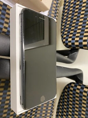 Apple iPhone 8 Plus - 64GB - Space Gray (Verizon) A1864 (CDMA + GSM) - Image 1 of 3