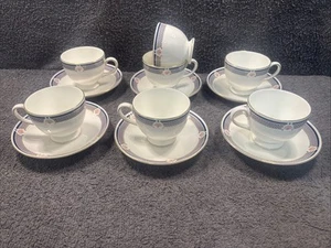 6 splendide tazze da tè e piattino Wedgwood "Waverley" (modello blu diamante) B.China - Foto 1 di 14