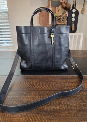 Fossil Carmen Shopper Bag Handbag Tote Satchel Purse Crossbody Black Leather Key - Image 1 of 4