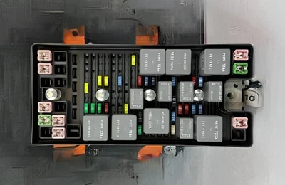 2005-2006 Ford Mustang Fuse Box Engine Assembly OEM Foto 1 de 4
