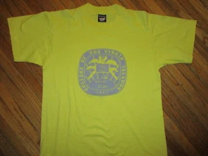 CAMISETA COLEGIO DE ISLAS VÍRGENES AÑOS 80 Pantalla Amarilla Estrellas Sello Cresta MED - Imagen 1 de 3