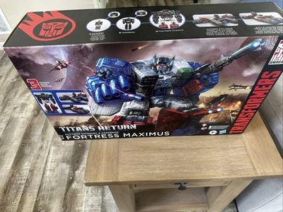 Figura de acción Hasbro Transformers Generations Titan Fortress Maximus - B6118 Foto 1 de 2