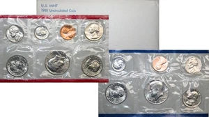 1981 US Mint Set with Three SBA Dollars and Original Government Packaging - Picture 1 of 4