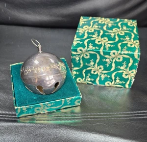 1992 Wallace Silver Plated Sleigh Bell Ornament Limited Edition With Box & Card - Picture 1 of 8