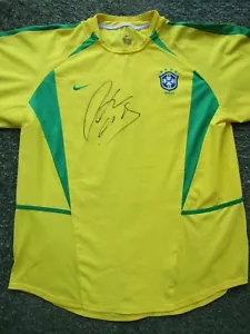 Roberto Carlos handsigniertes Brasilien 2002 Heim Fußball Trikot - Autogramm - Bild 1 von 2