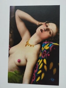  Donna nuda francese risqué con bella figura, cartolina fotografica stile anni 1910-1920 - Foto 1 di 2