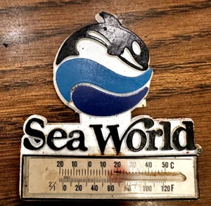 Sea World Amusement Park, Shamu Whale, Vintage Refrigerator Magnet, - Picture 1 of 2