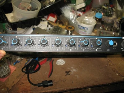 Shure SCM810 Automatic Microphone Mixer - Image 1 of 4