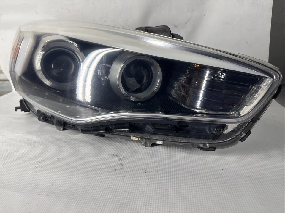Faro izquierdo de xenón HID de xenón para Kia Cadenza 2014-2016 OEM 921013R730 Foto 1 de 4