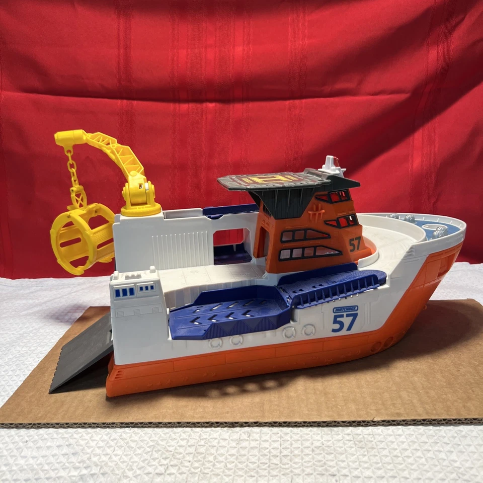 2013 Mattel Matchbox 57 Mission Marine Rescue Shark Boat BFN57. **Boat ONLY!!** - Image 1 of 4