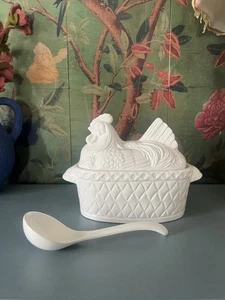 Vintage Basket Weave Ceramic Hen on Nest Soup Tureen with Ladle; Made in Japan - Picture 1 of 19