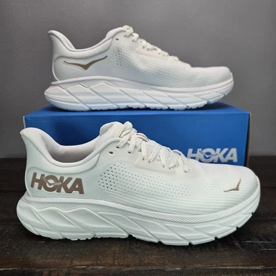 Hoka One One Arahi 7 女式 9.5 B 码舒适跑步鞋白色蓝色 — 第 1/4 张图片