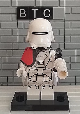 LEGO Star Wars Episode VII 75100 First Order Snowtrooper Officer Minifigure! - Image 1 of 4
